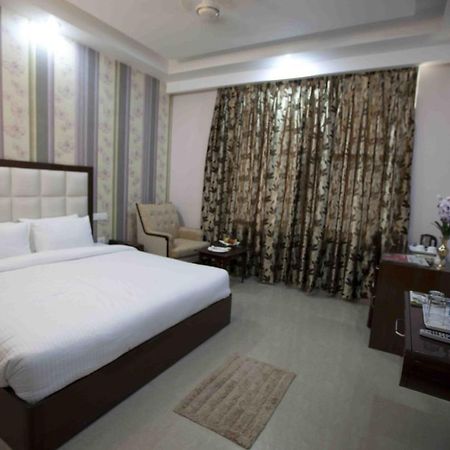 The Pelican Bed & Breakfast Chandigarh Bagian luar foto