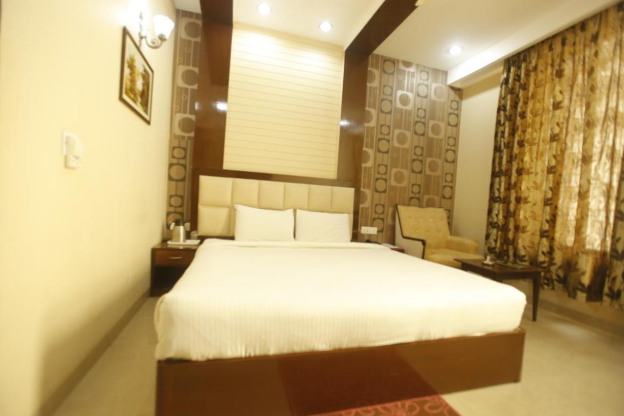 The Pelican Bed & Breakfast Chandigarh Bagian luar foto